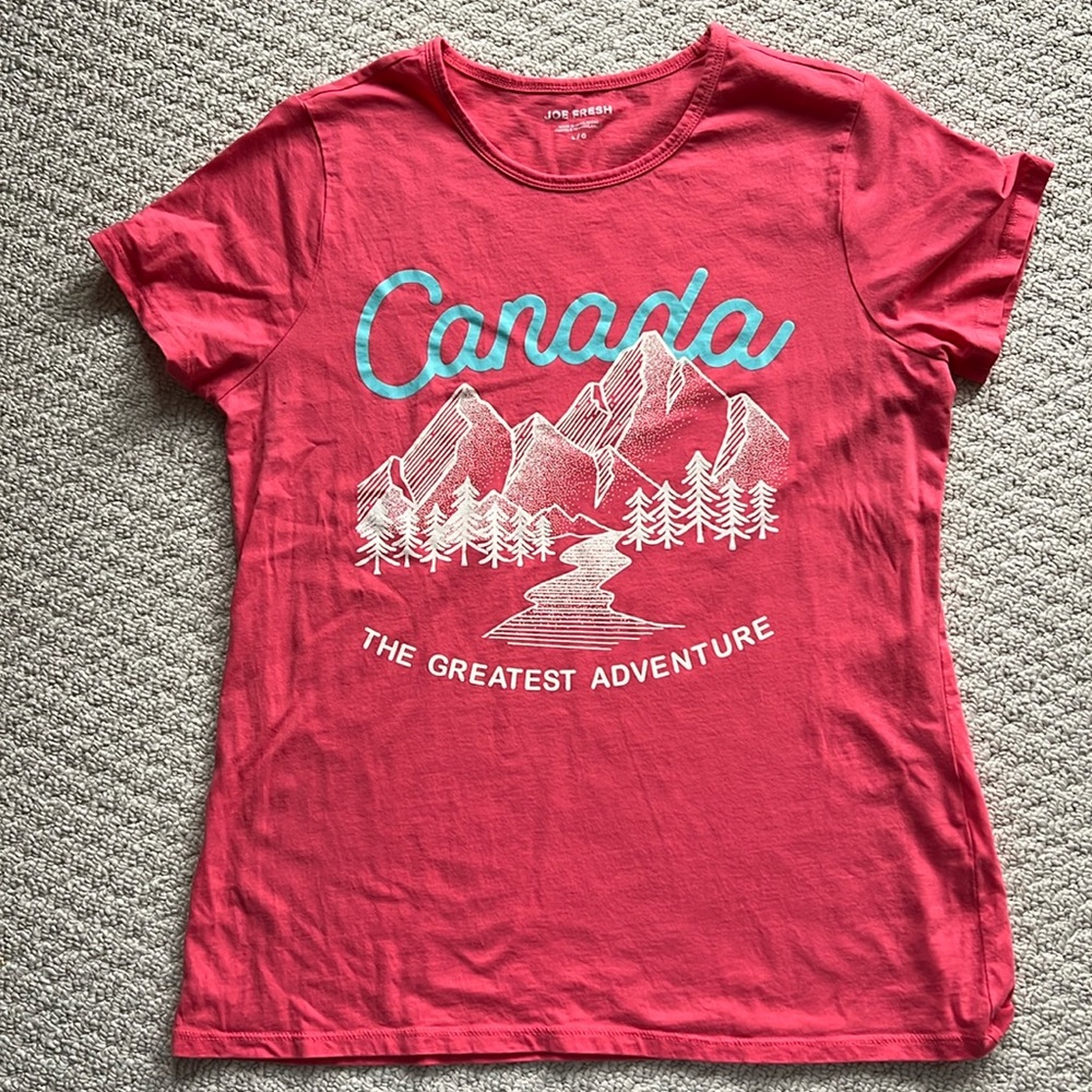 Canada cotton tshirt.  Size L.